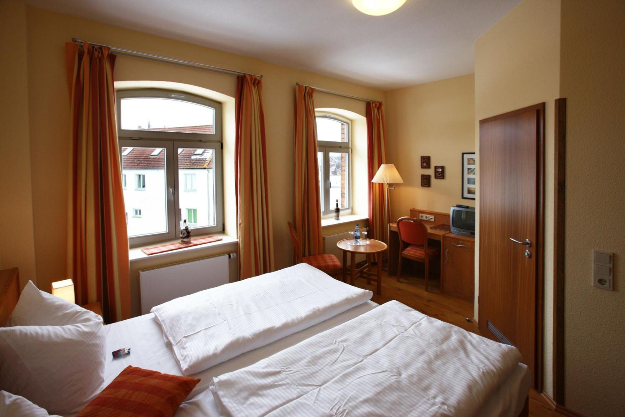 Restaurant & Hotel Wismar Exterior photo