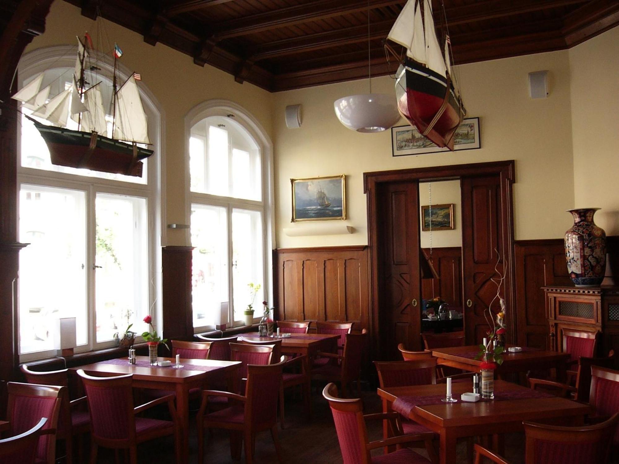 Restaurant & Hotel Wismar Exterior photo